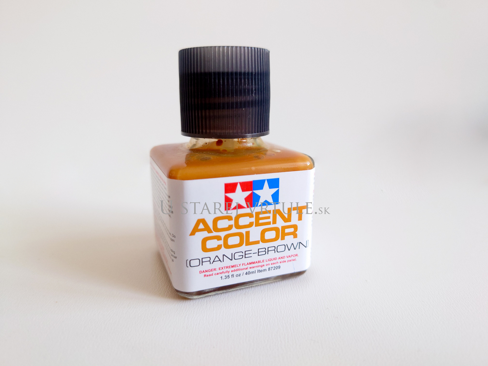 Accent Color (Orange Brown) – Obrázok 1