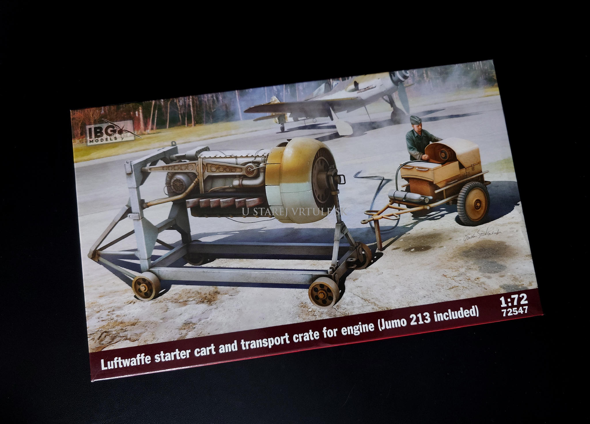 Luftwaffe Starter car & Transport Crate for engine (Jumo 213 included) 1/72