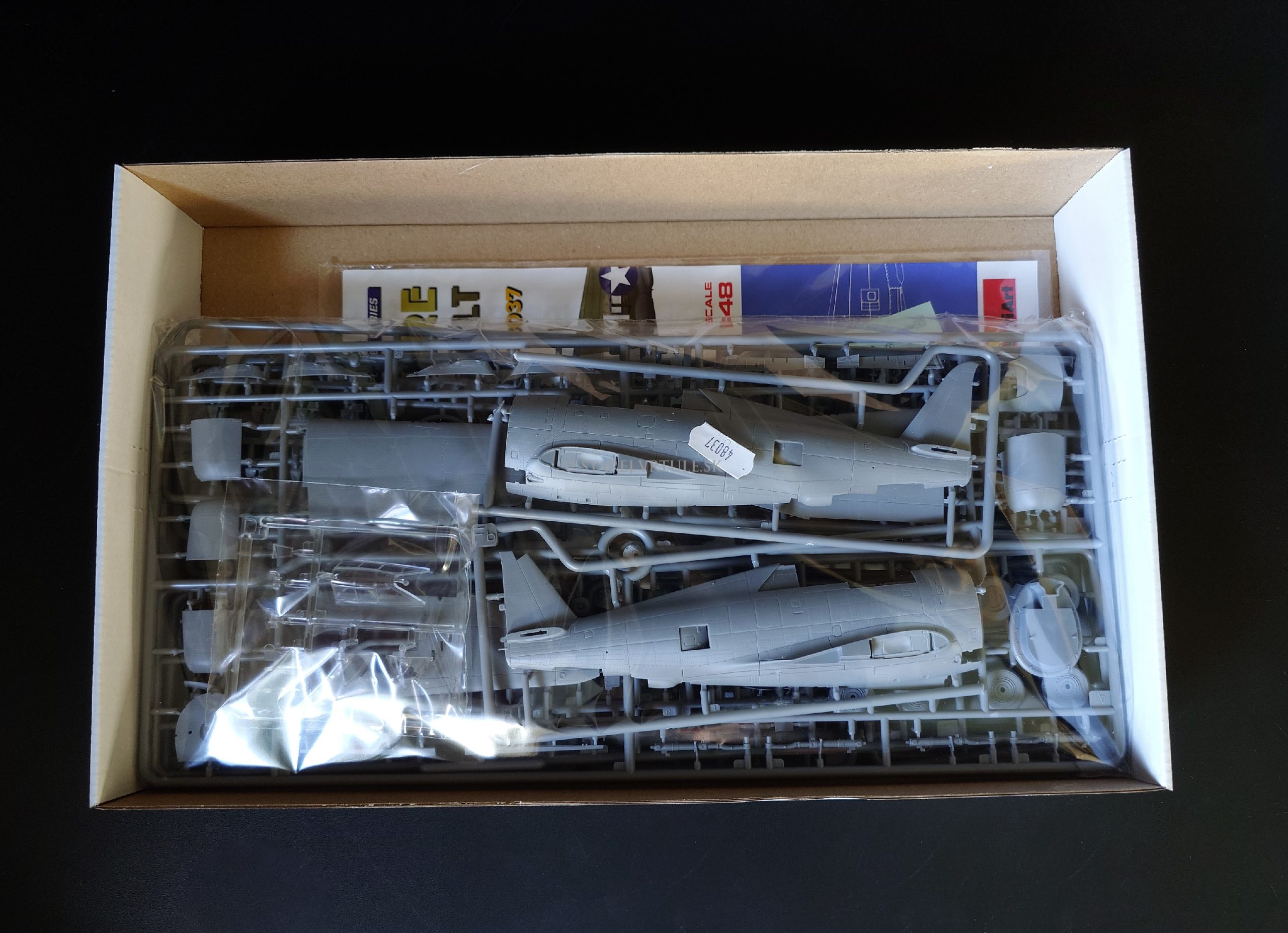 P-47D-11RE Razorback Basic Kit 1/48