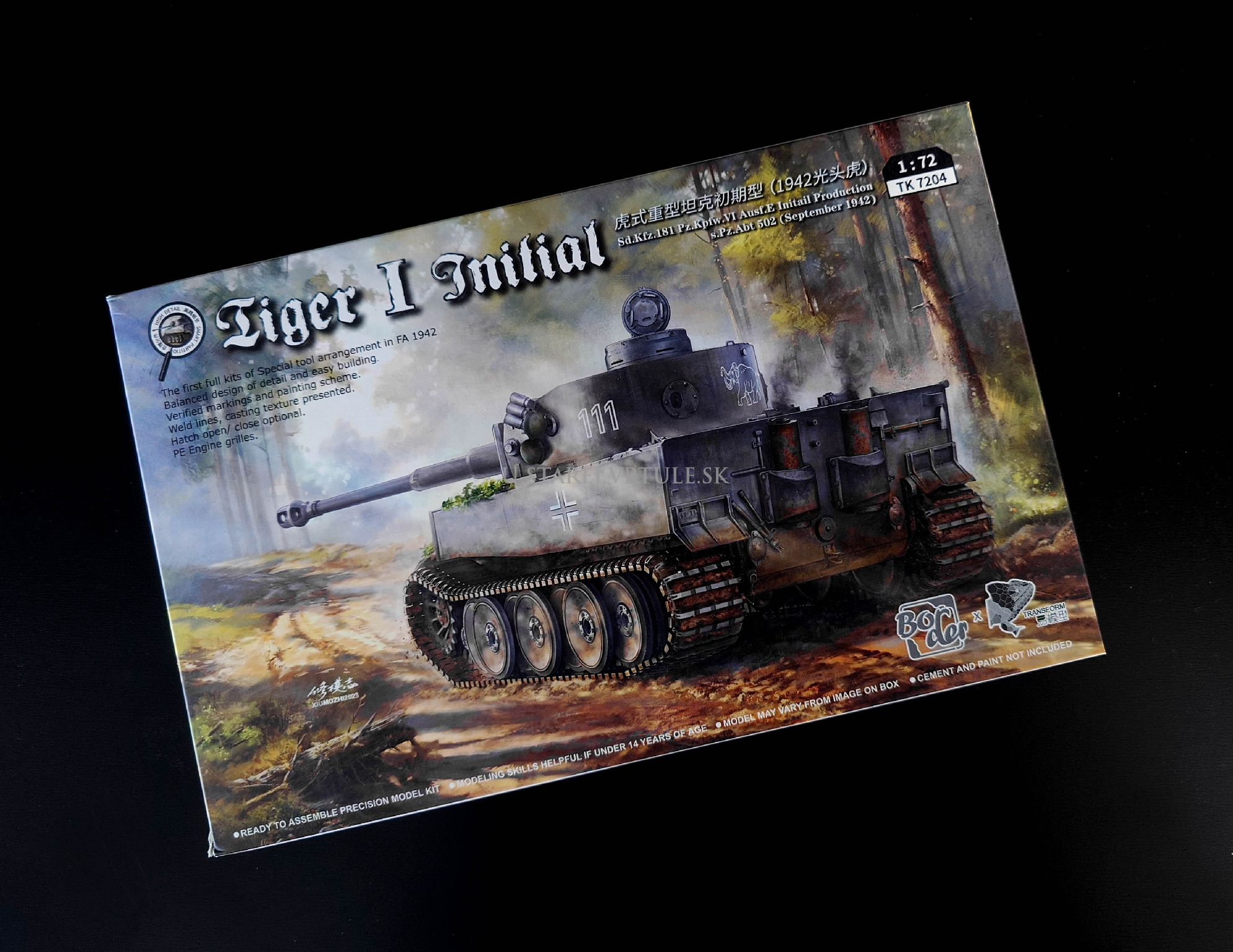 Tiger I Initial Sd.Kfz.181 Pz.Kpfw.VI Ausf.E 1/72 - rozbalený